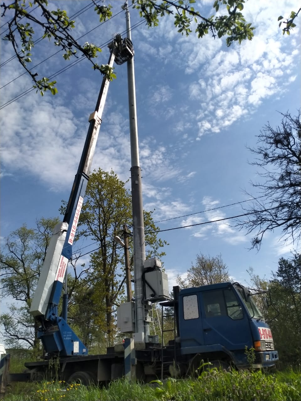 Анапа: обслуживание линий электропередач автовышкой 24 м